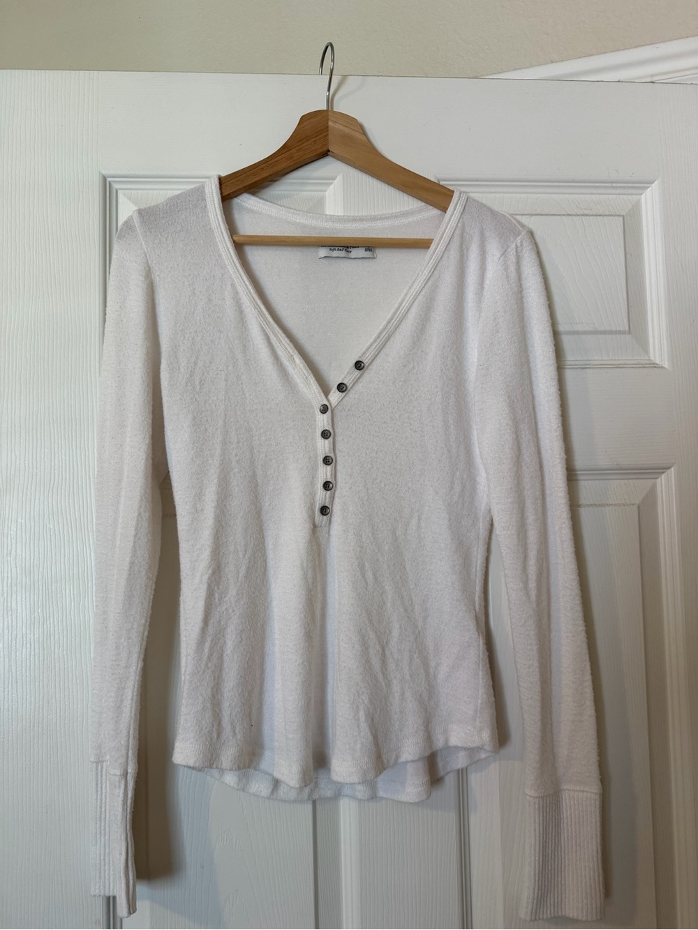 Abercrombie & Fitch White Long-Sleeve Henley Top